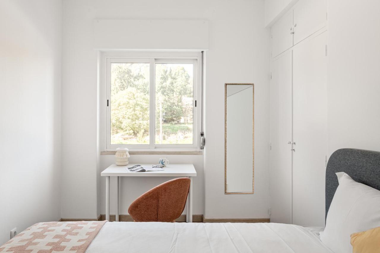 Joivy Striking Flat In Benfica Apartament *